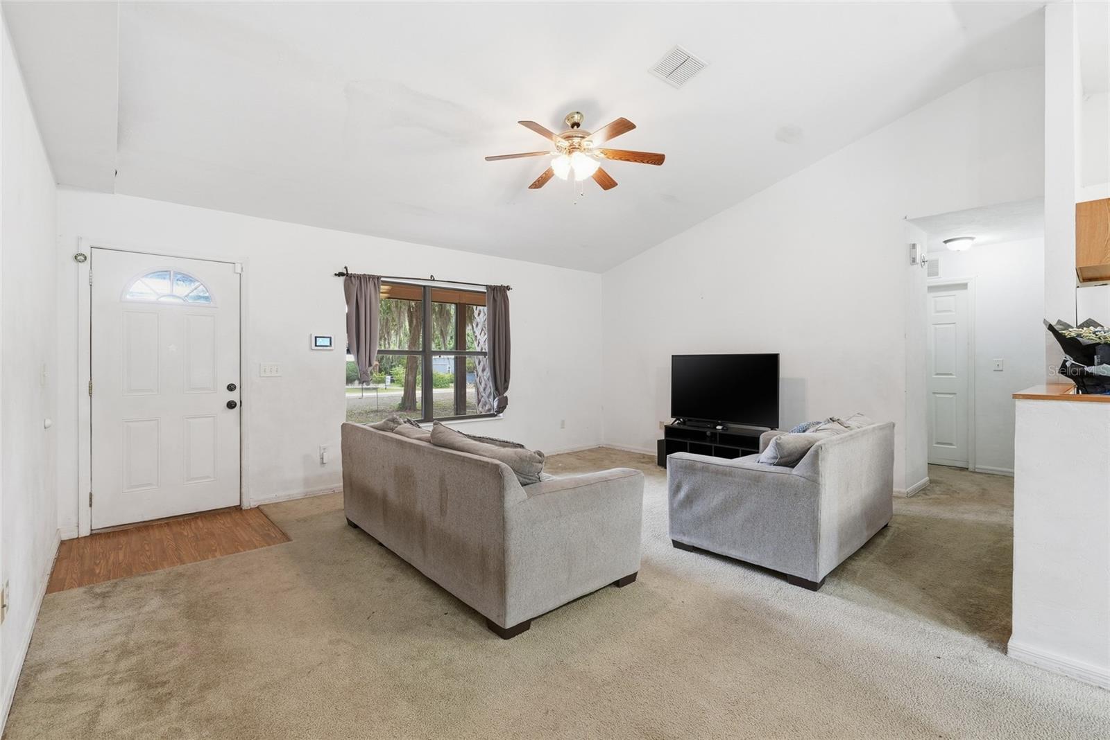 FOUR LAKES COMMUNITY - Residential