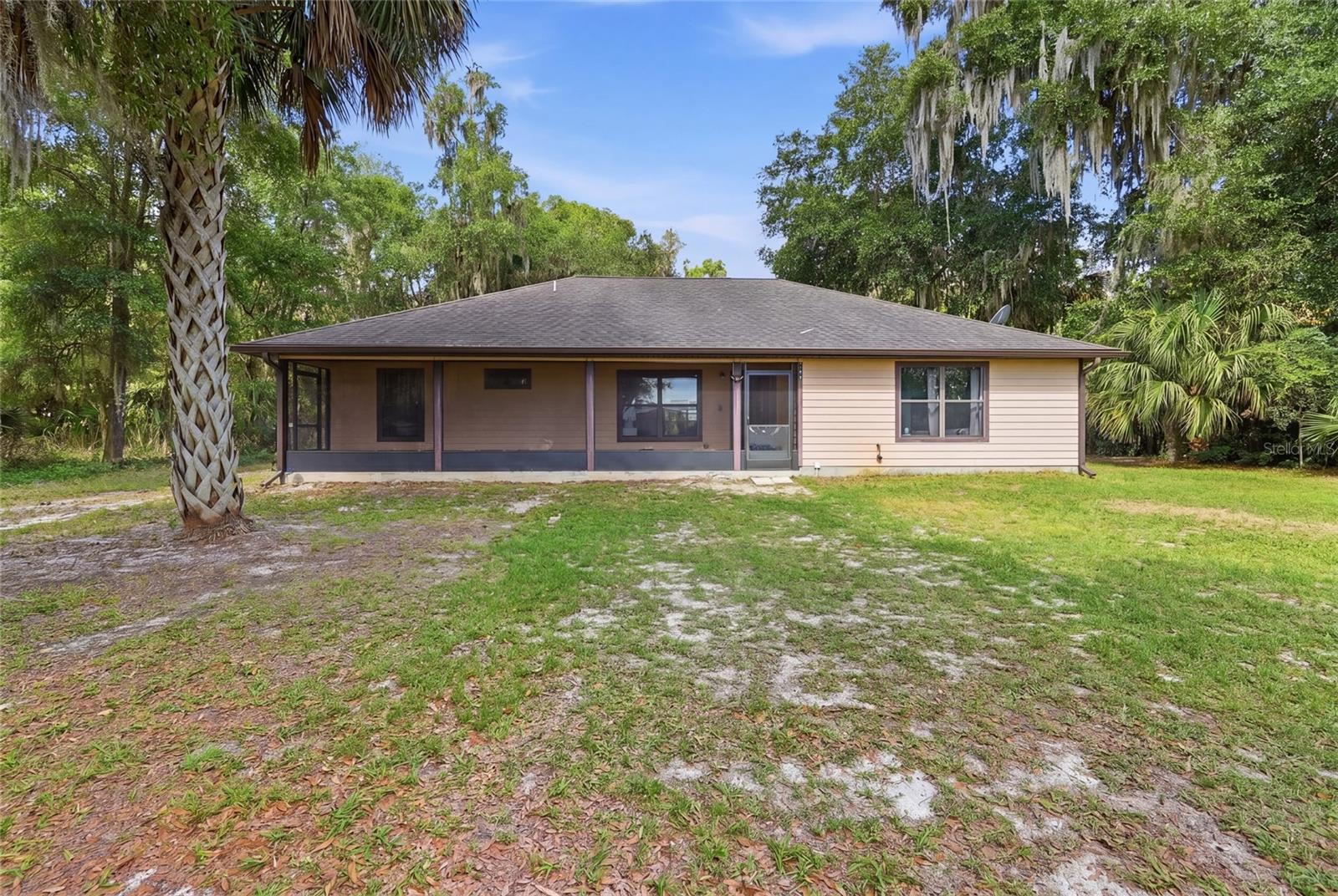 FOUR LAKES COMMUNITY - Residential
