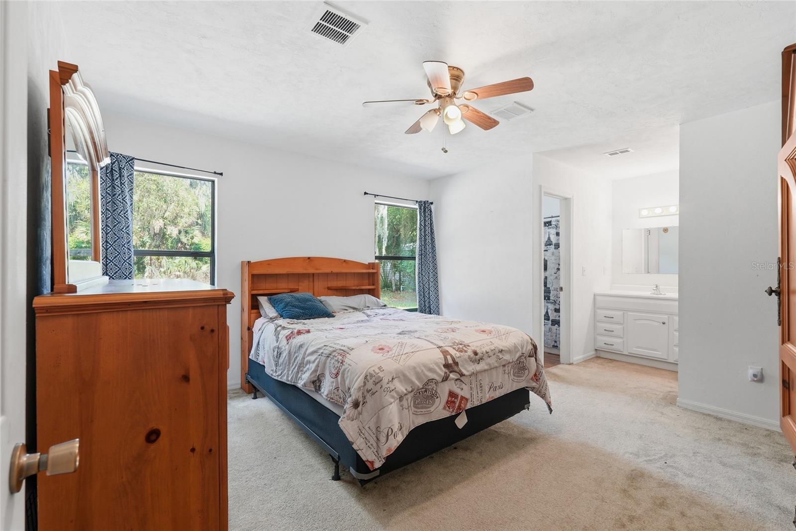 FOUR LAKES COMMUNITY - Residential