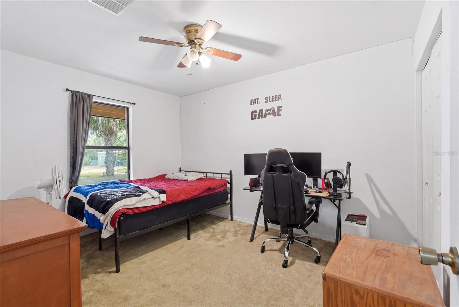FOUR LAKES COMMUNITY - Residential