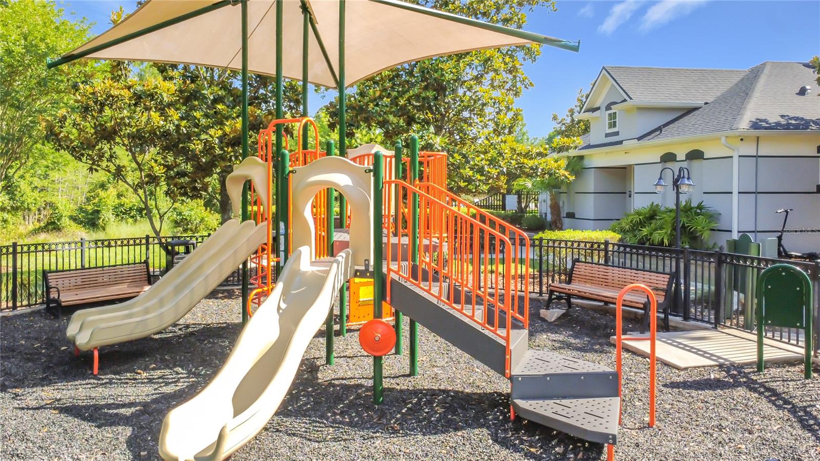 SPRING ISLE - Residential