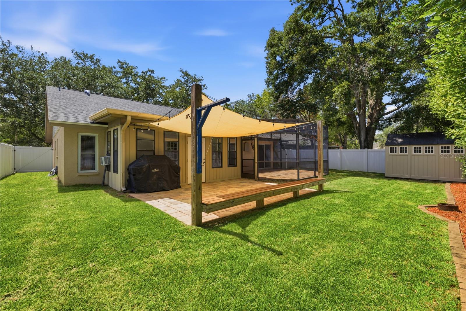 BECKETT BAY - Residential