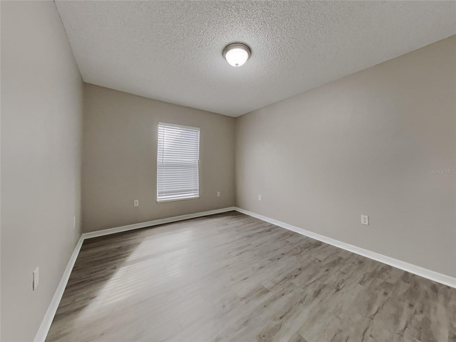 DELTONA LAKES UNIT 42 - Residential Lease