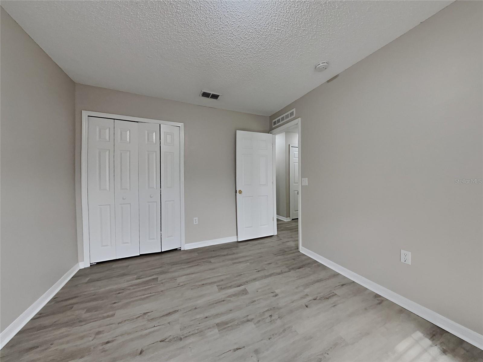 DELTONA LAKES UNIT 42 - Residential Lease