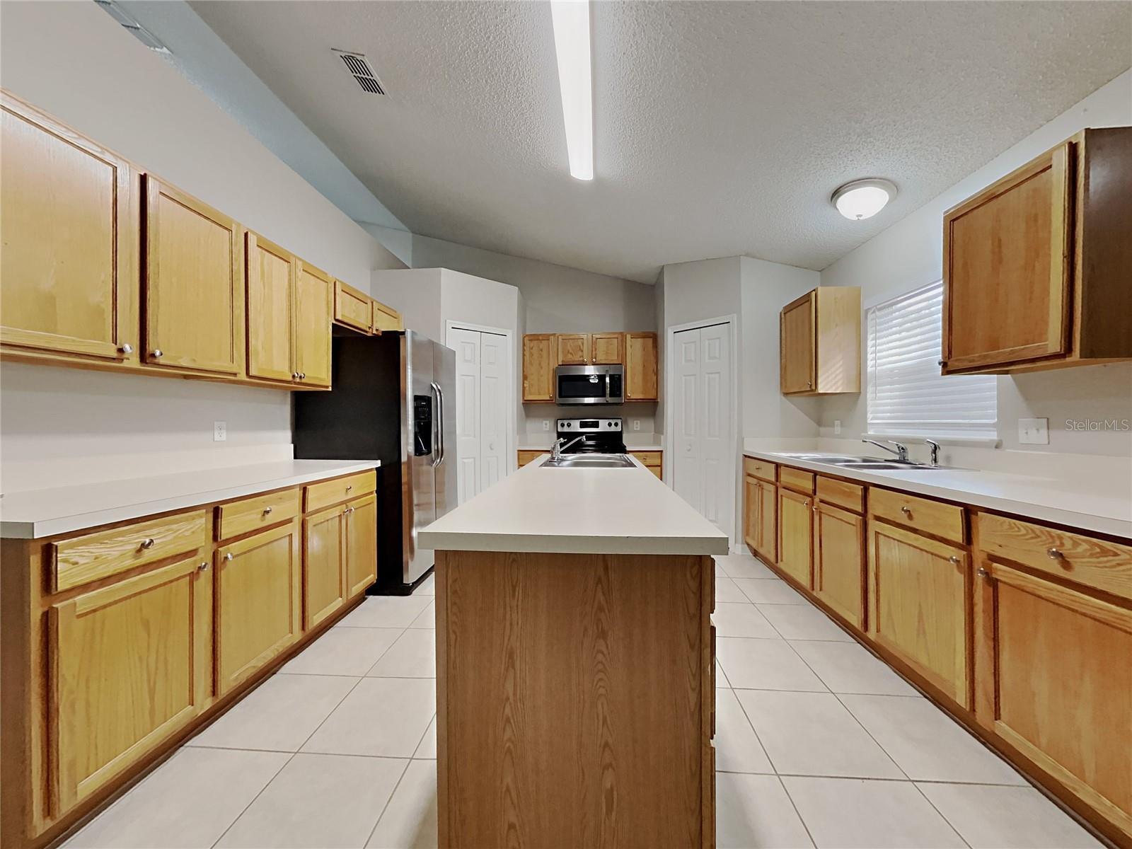 DELTONA LAKES UNIT 42 - Residential Lease