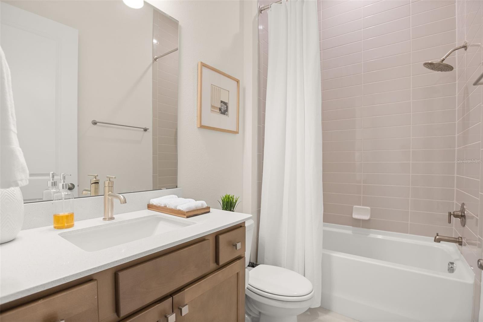 ESTATES/LAKEVIEW PRESERVE - Residential