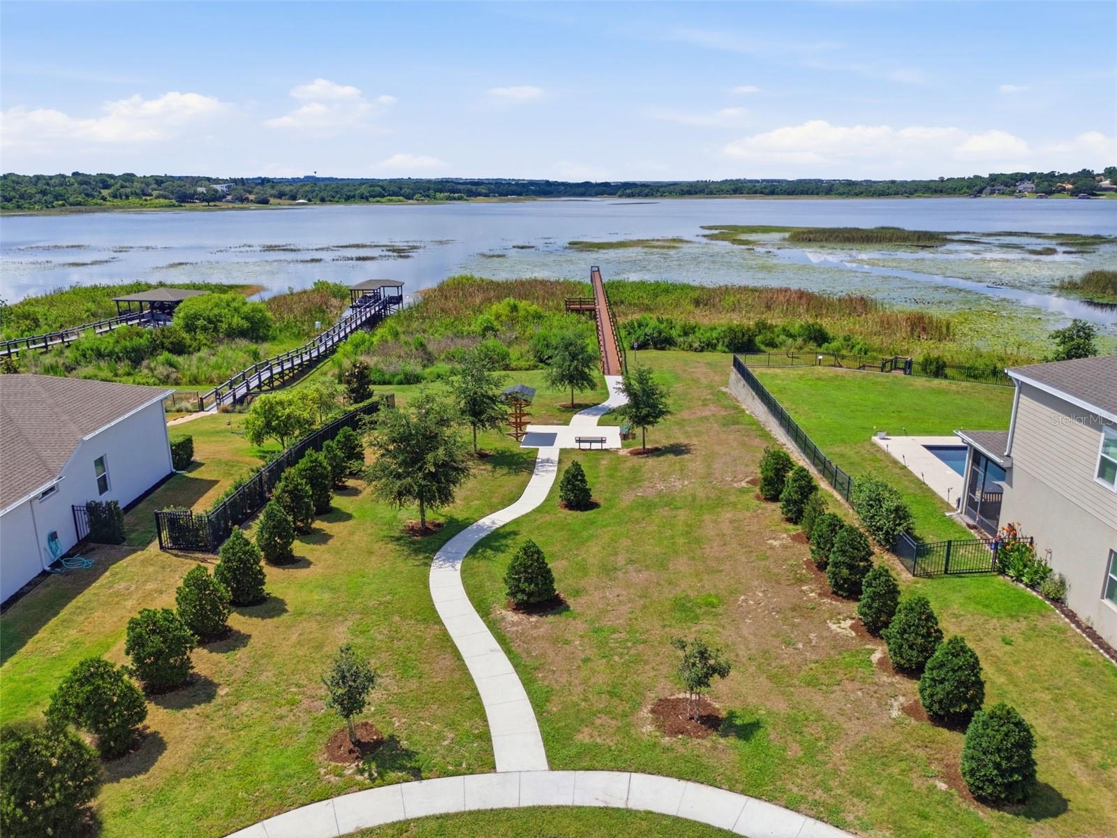 ESTATES/LAKEVIEW PRESERVE - Residential