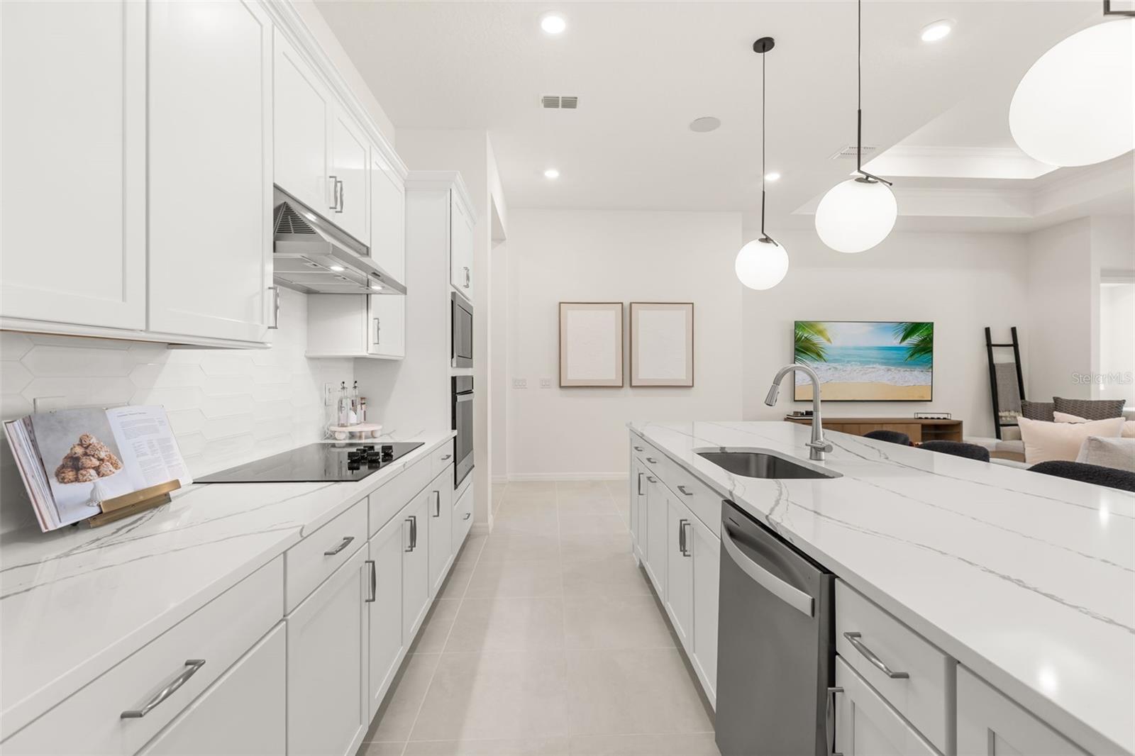 ESTATES/LAKEVIEW PRESERVE - Residential