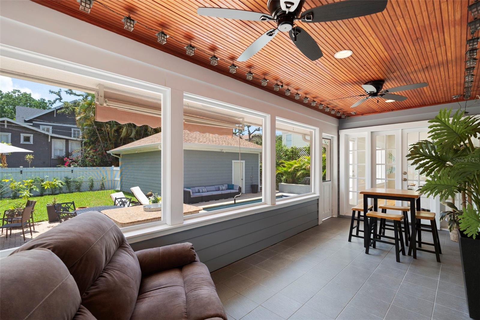 MORRISON GROVE - Residential