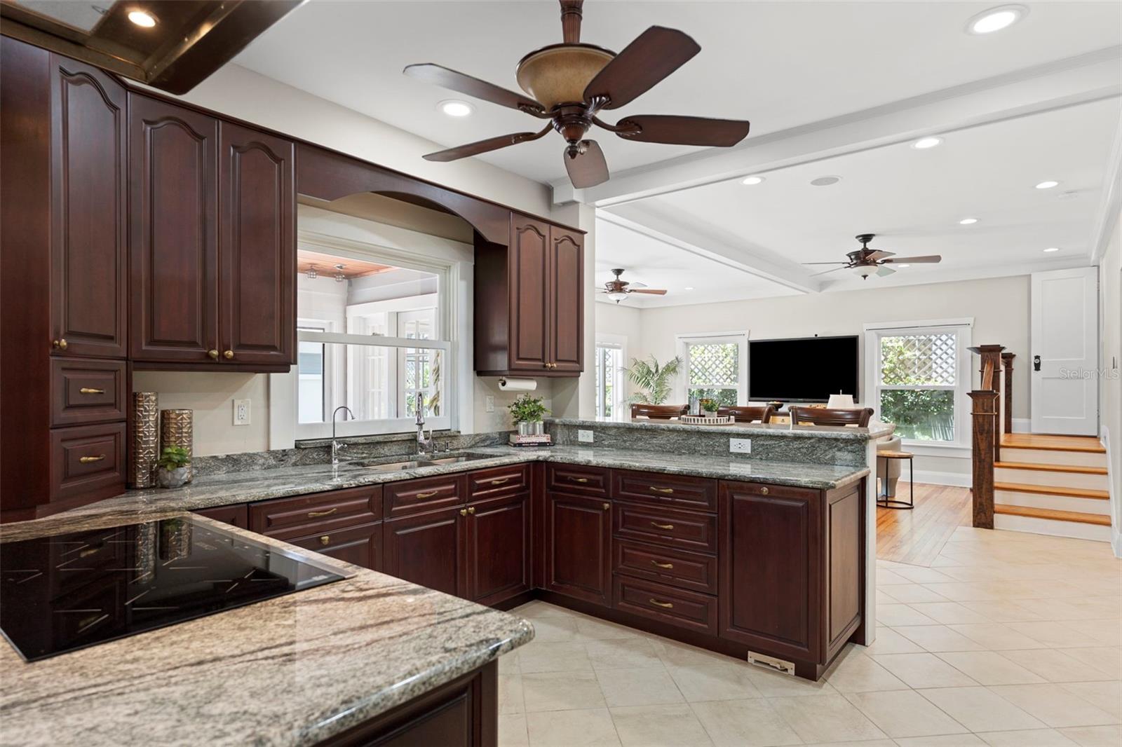 MORRISON GROVE - Residential
