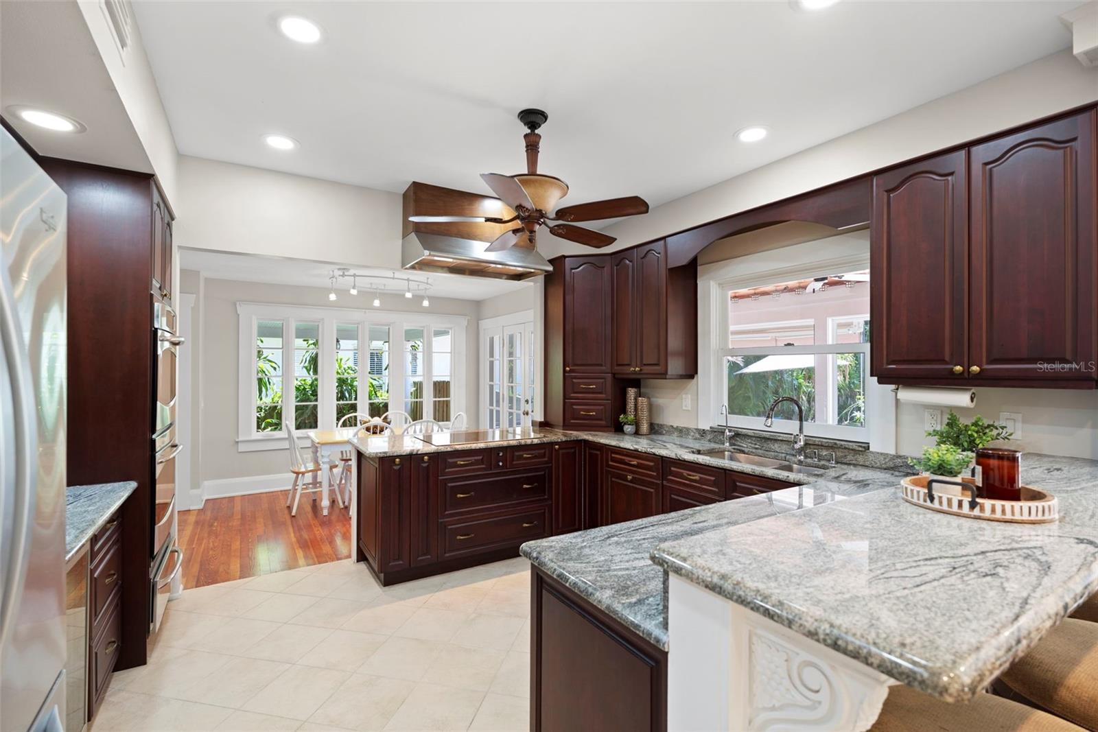 MORRISON GROVE - Residential