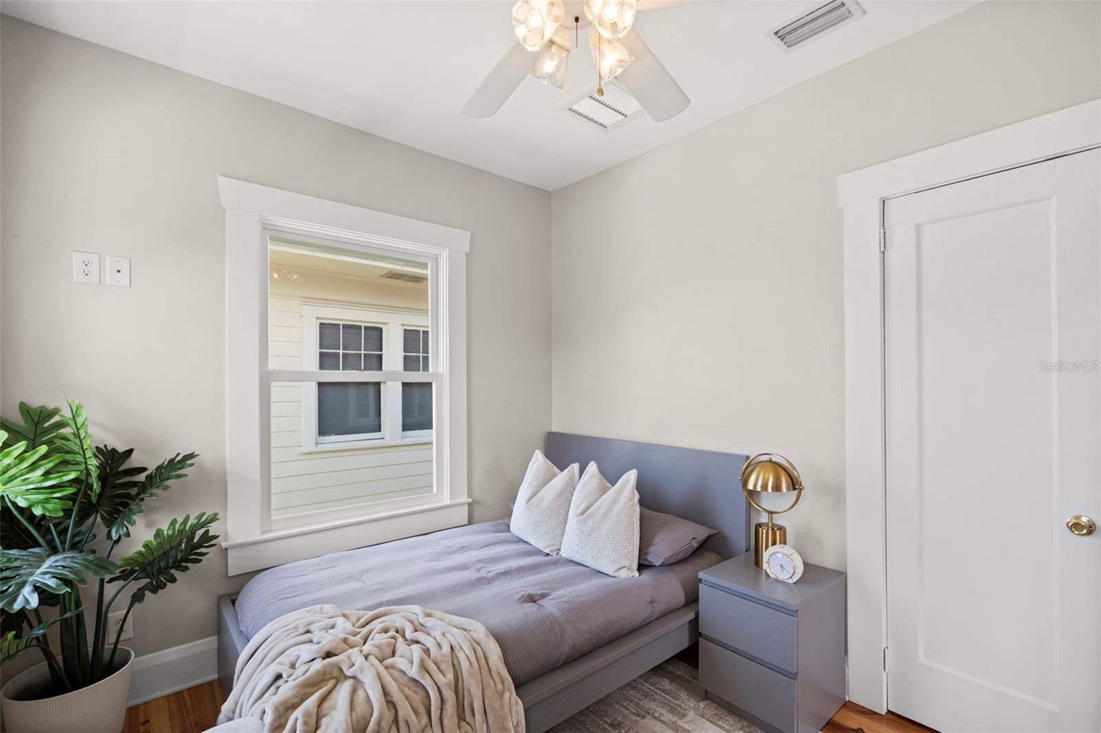 MORRISON GROVE - Residential