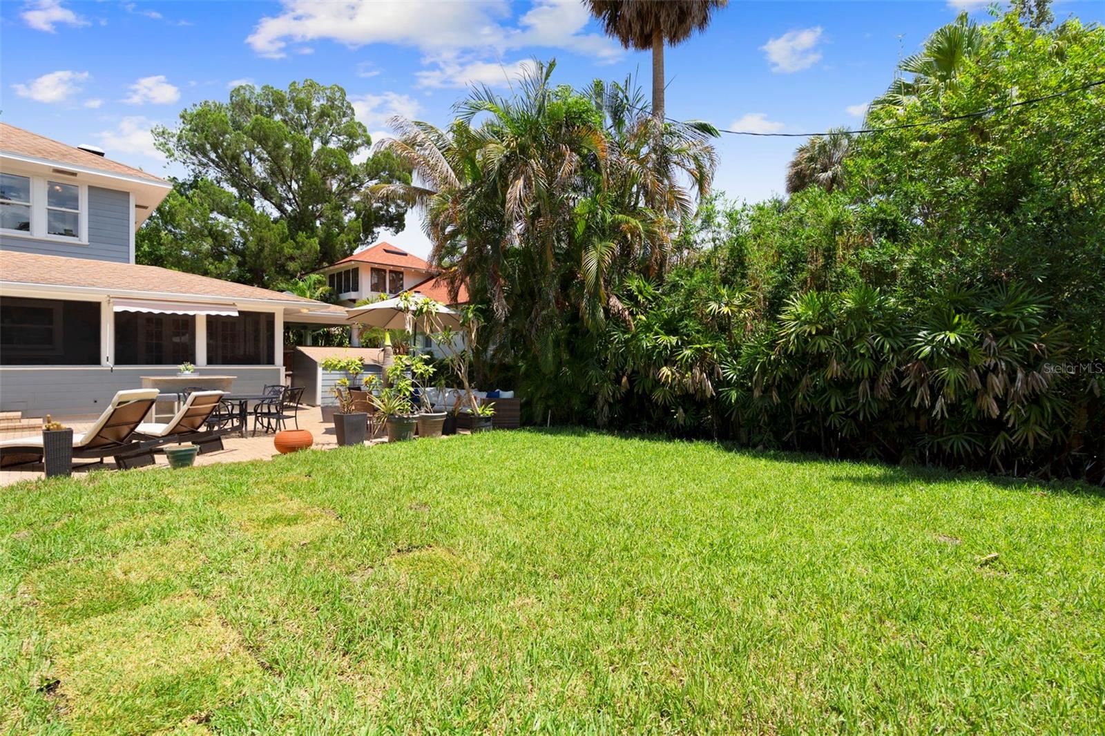 MORRISON GROVE - Residential