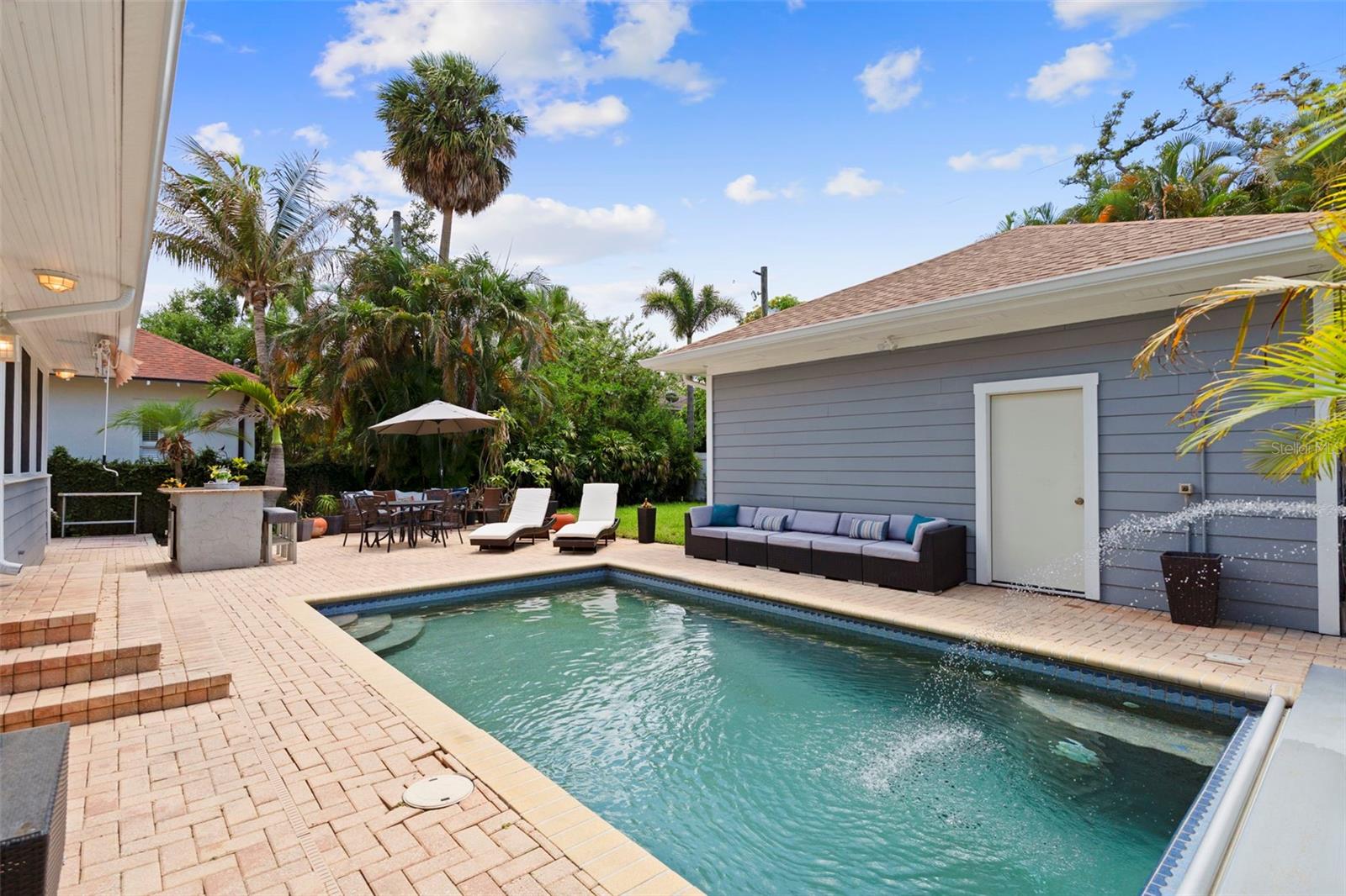 MORRISON GROVE - Residential