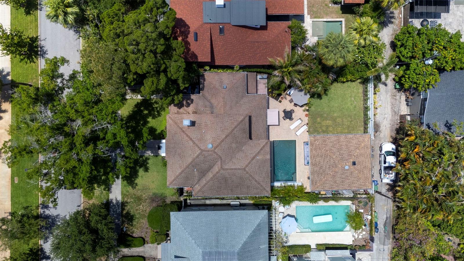MORRISON GROVE - Residential