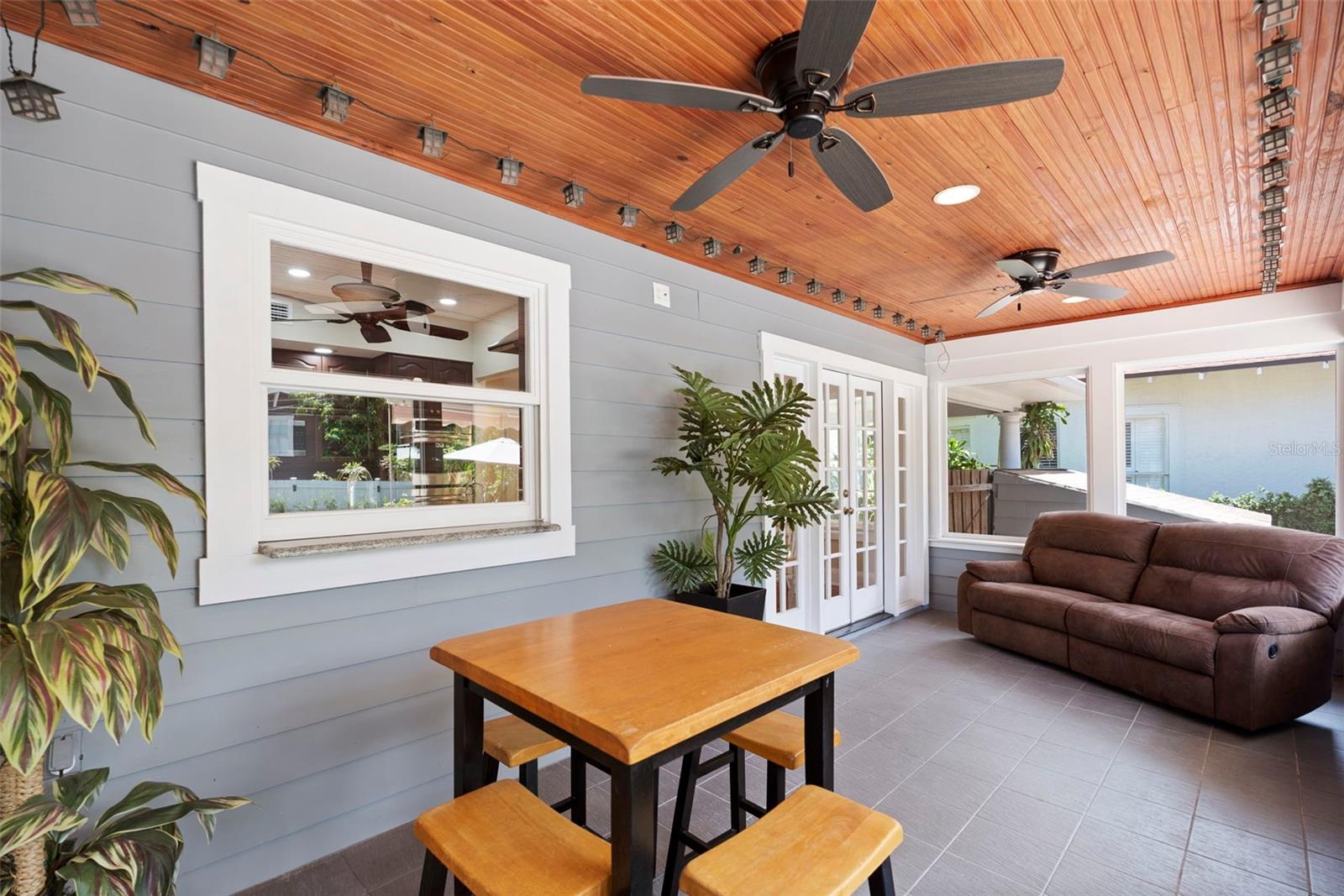 MORRISON GROVE - Residential