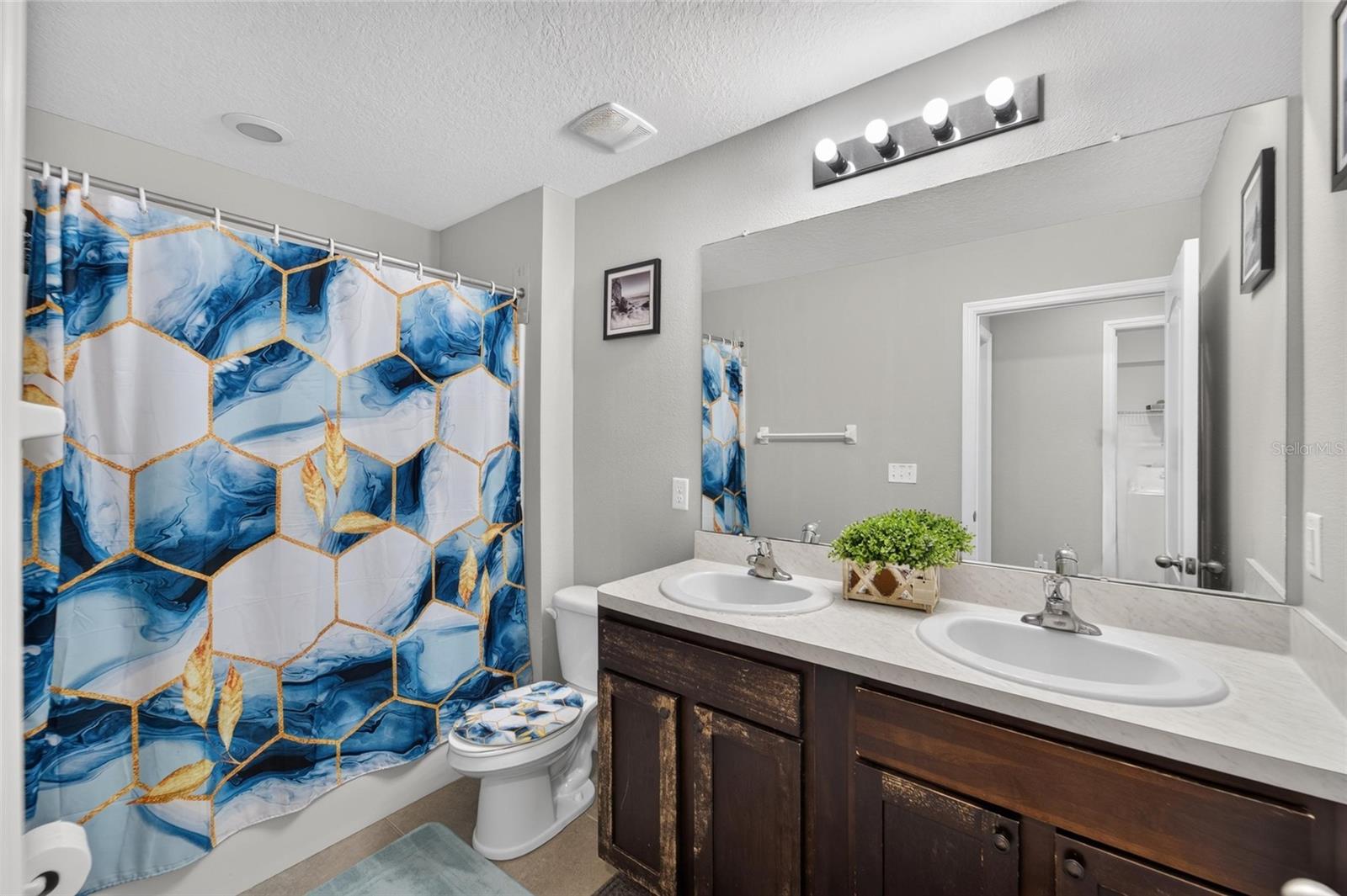 SANCTUARY PH 2 - Residential