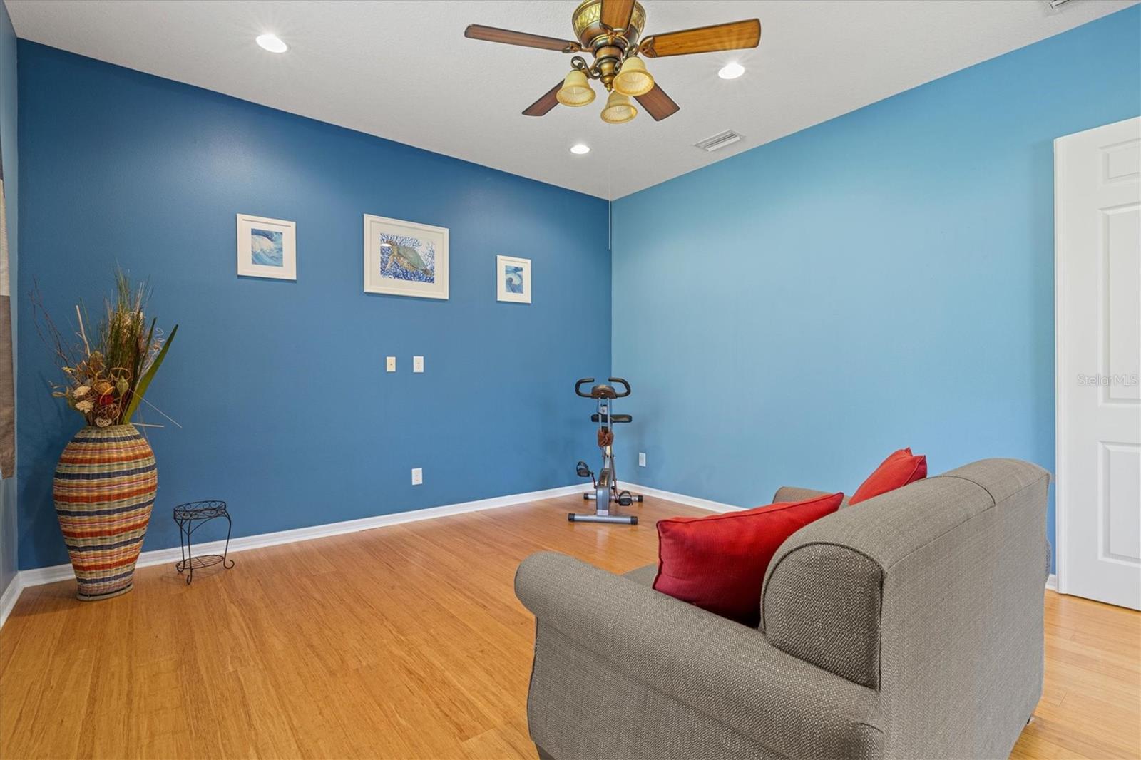 COUNTRY MEADOWS PH I - Residential