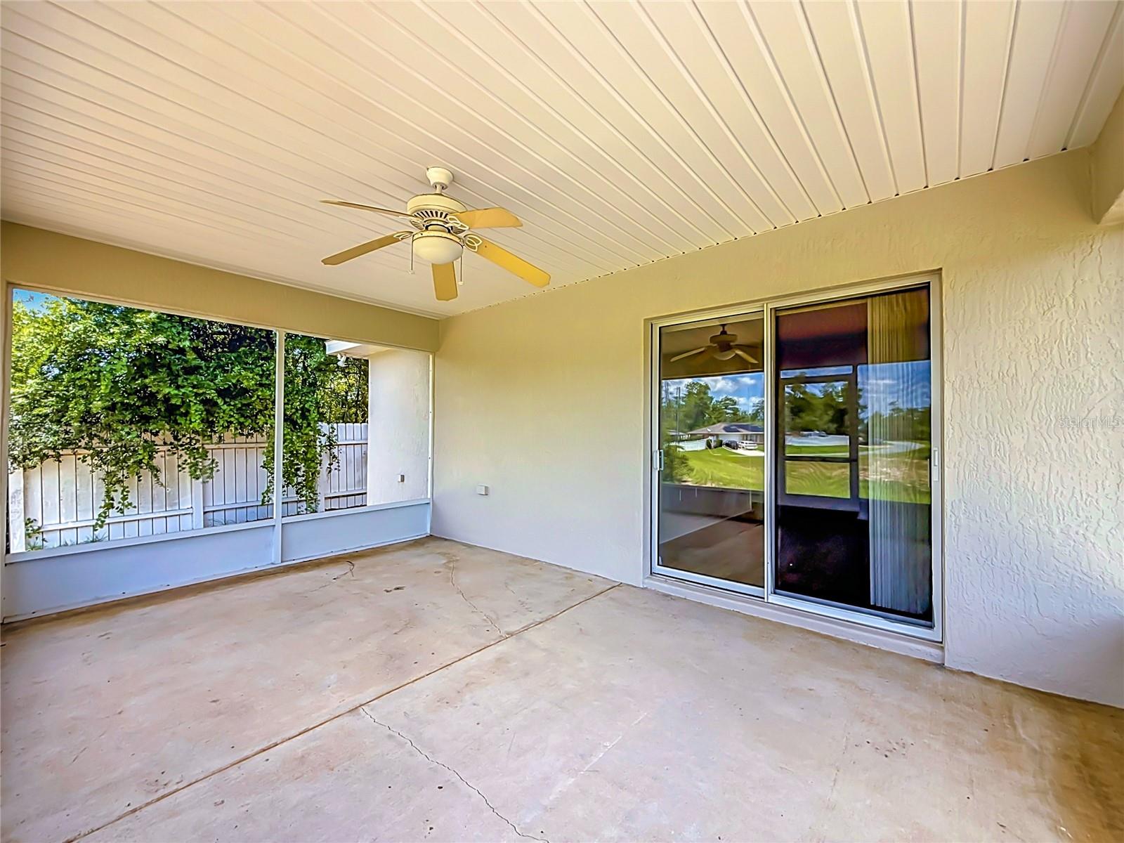 MARION OAKS UN 04 - Residential
