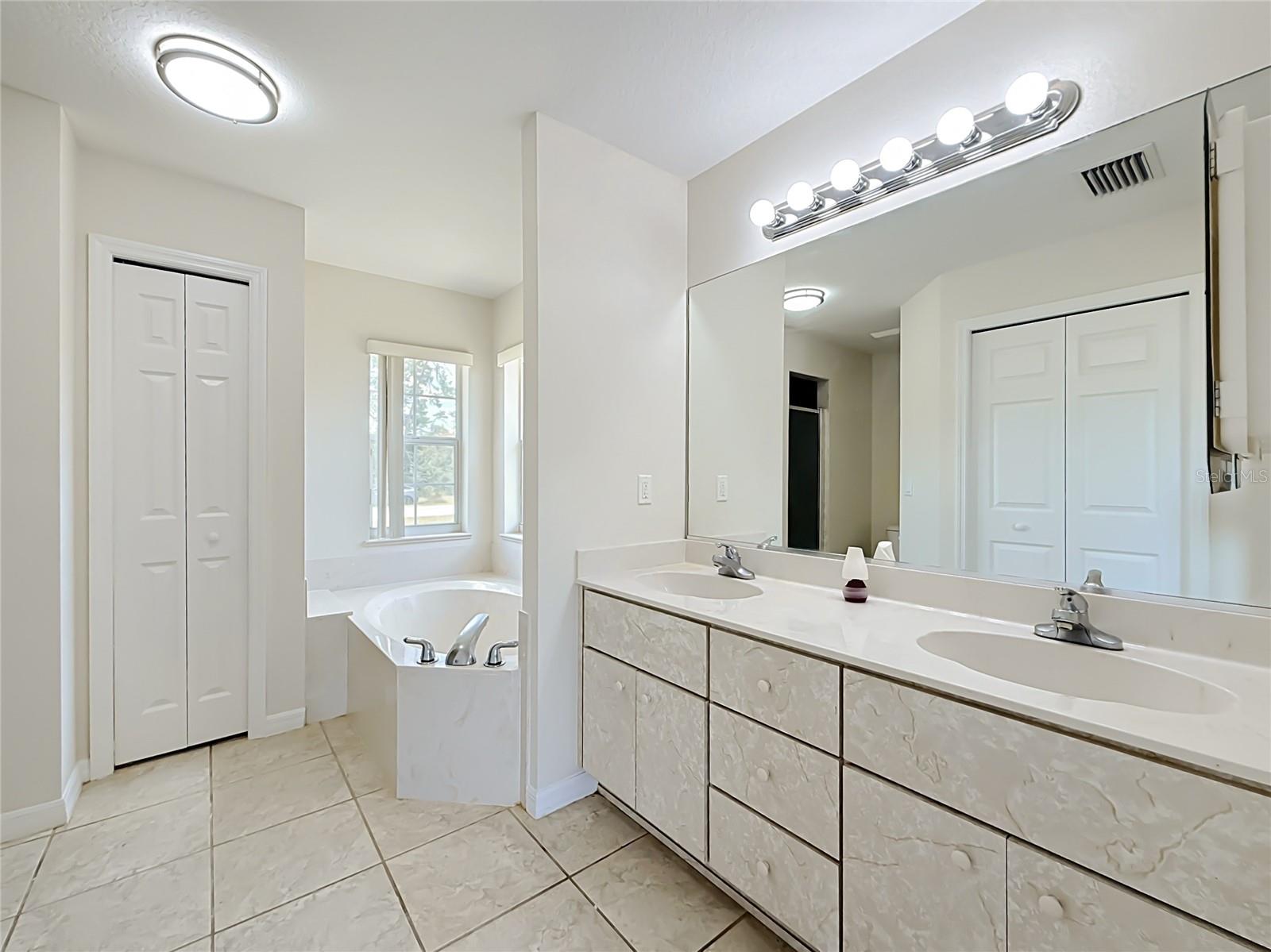 MARION OAKS UN 04 - Residential