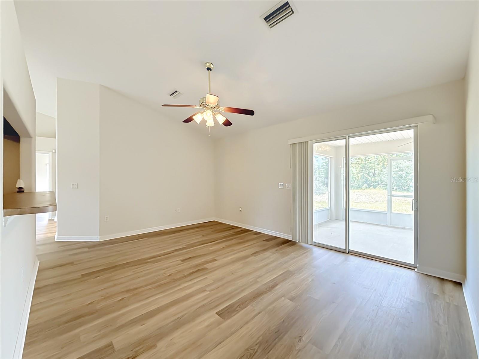 MARION OAKS UN 04 - Residential