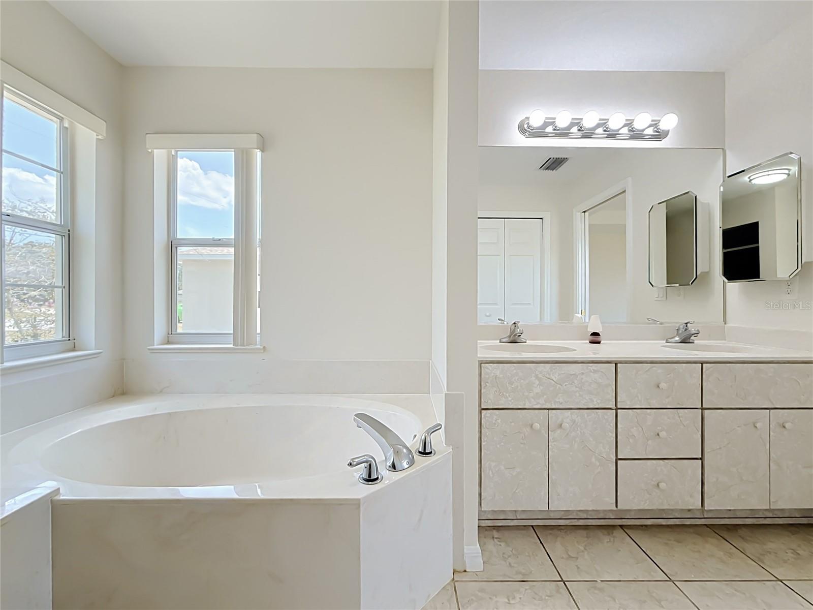 MARION OAKS UN 04 - Residential