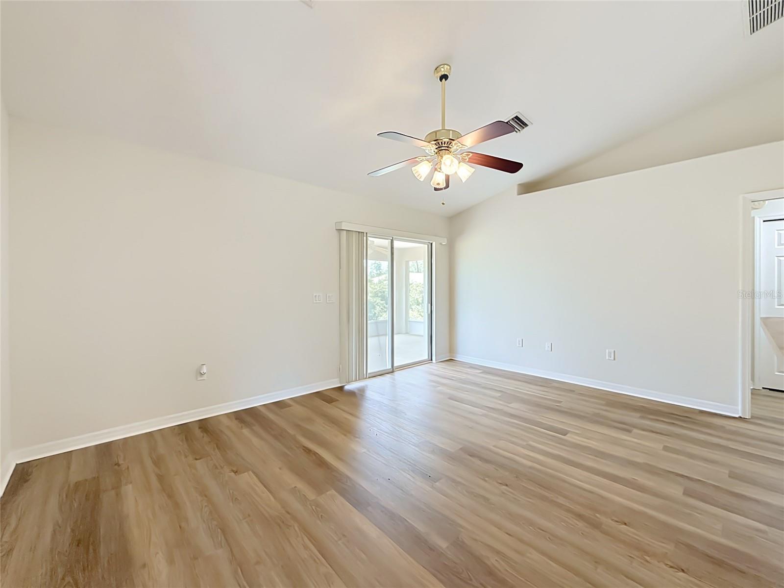 MARION OAKS UN 04 - Residential
