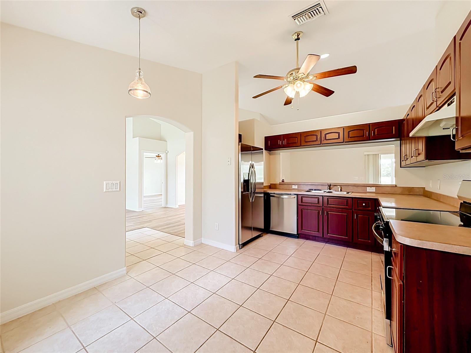 MARION OAKS UN 04 - Residential