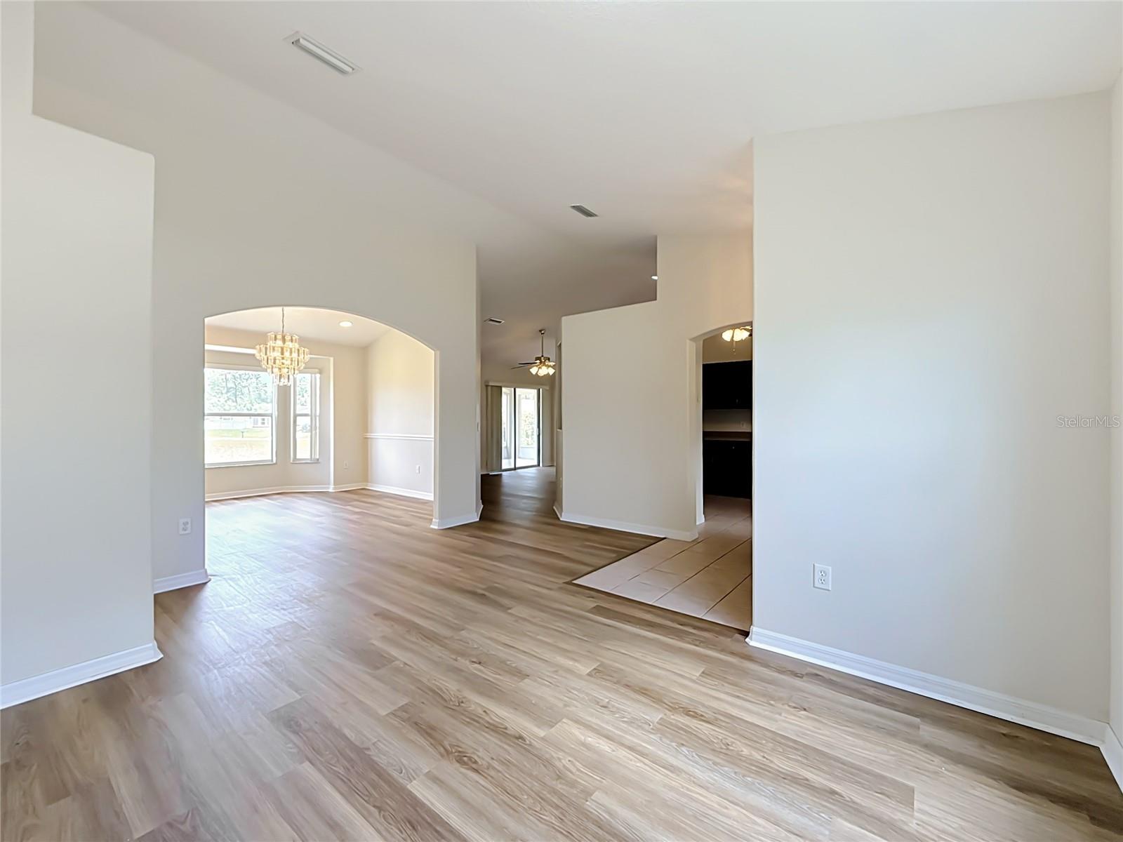 MARION OAKS UN 04 - Residential