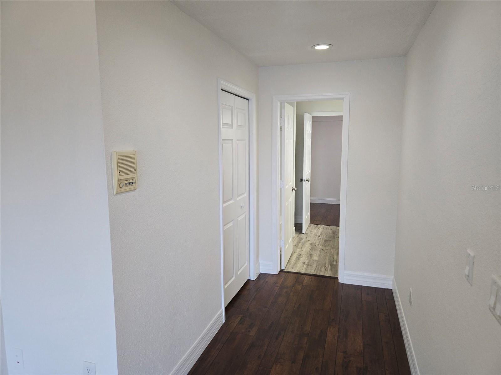 WESTCHESTER LAKE TWNHMS - Residential Lease