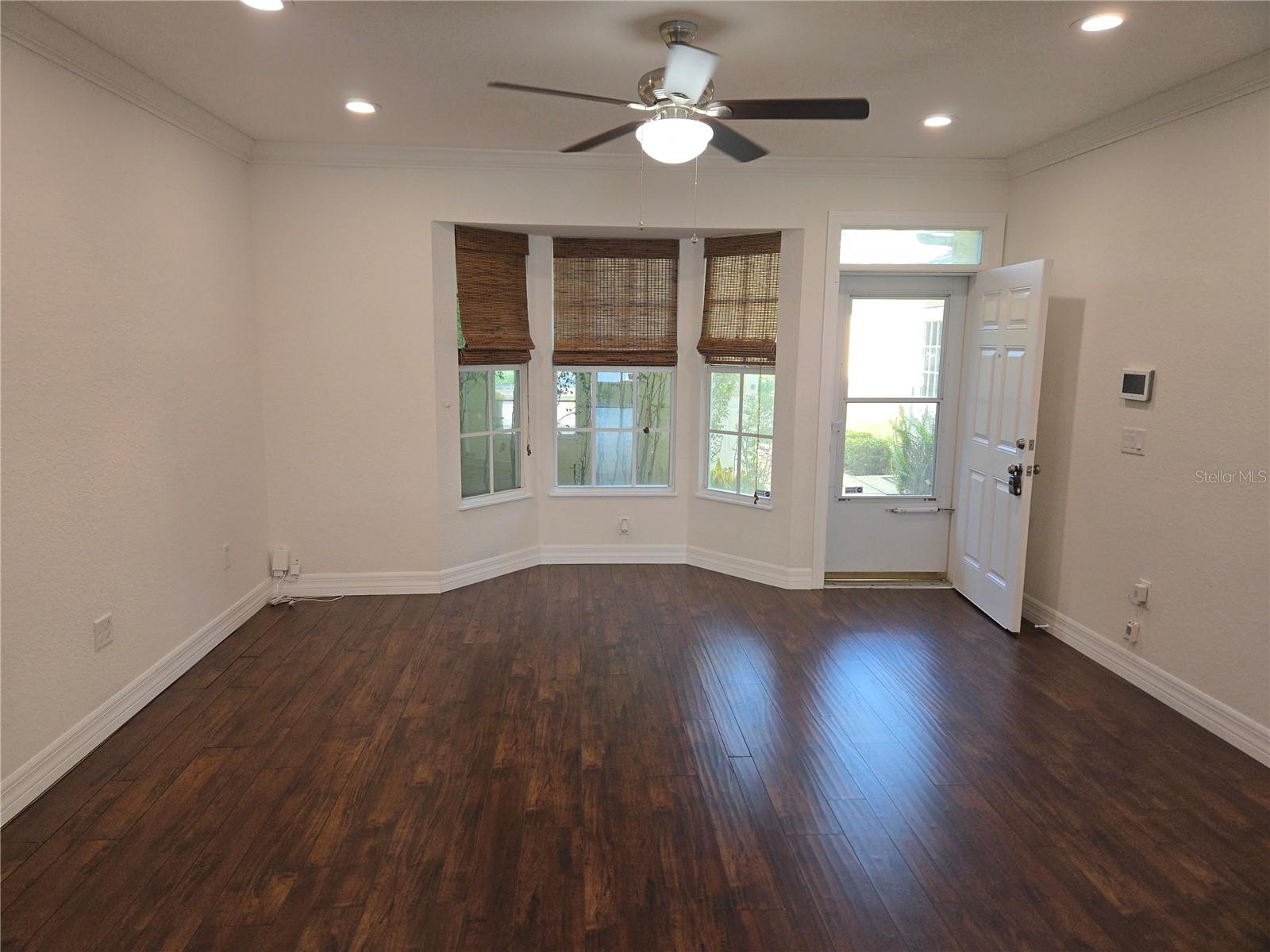 WESTCHESTER LAKE TWNHMS - Residential Lease