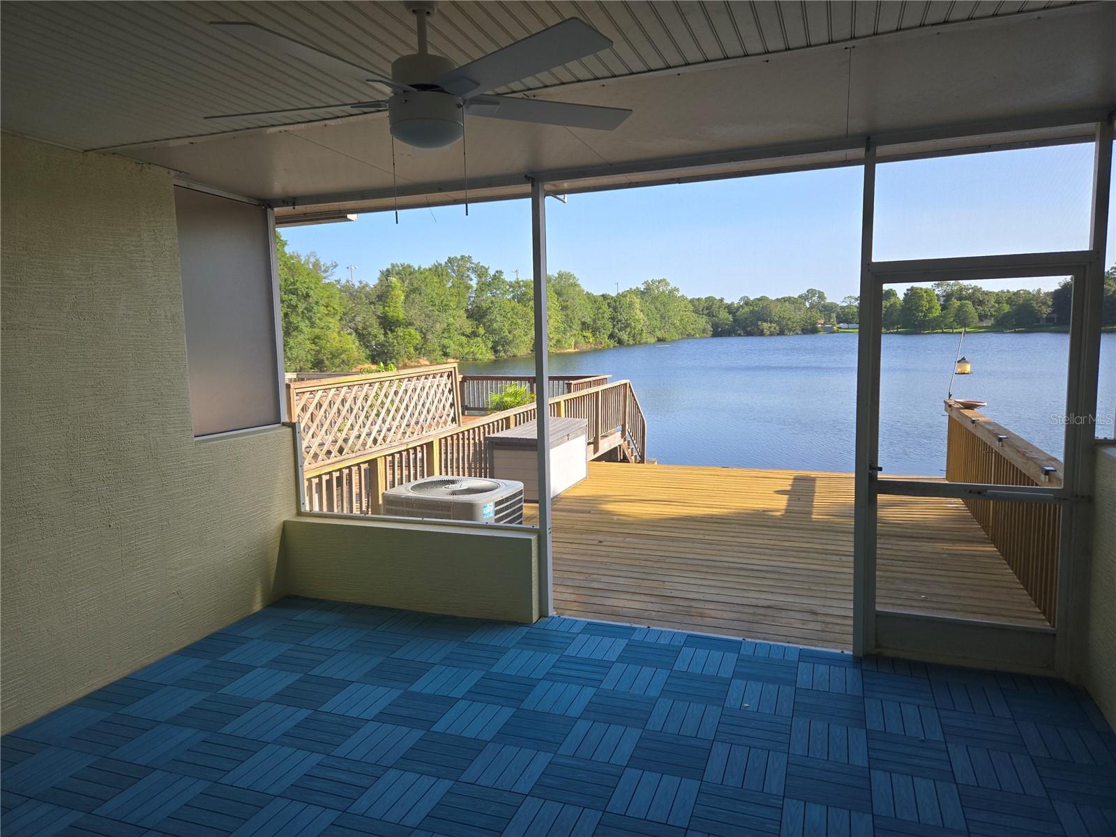 WESTCHESTER LAKE TWNHMS - Residential Lease