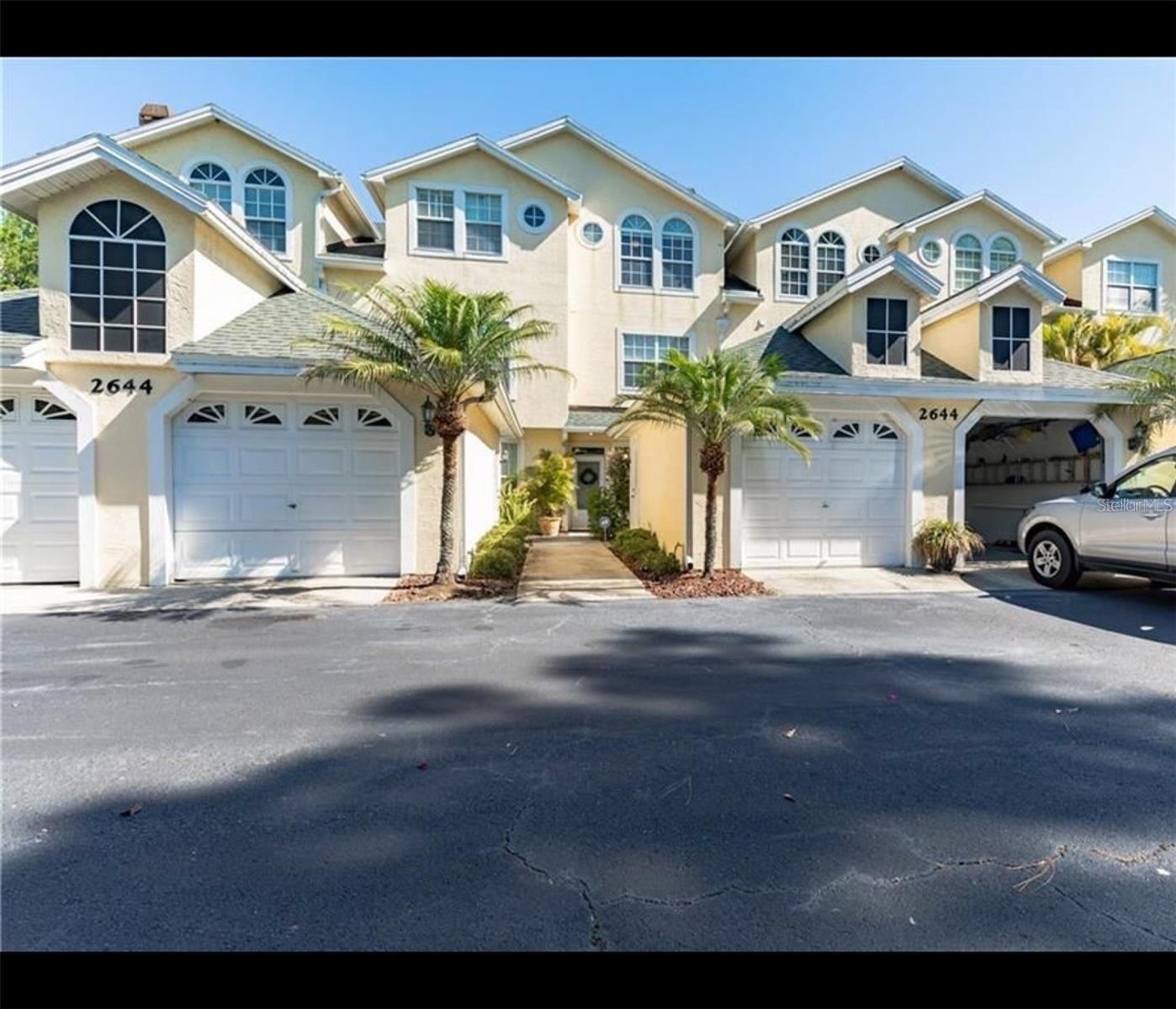 WESTCHESTER LAKE TWNHMS - Residential Lease