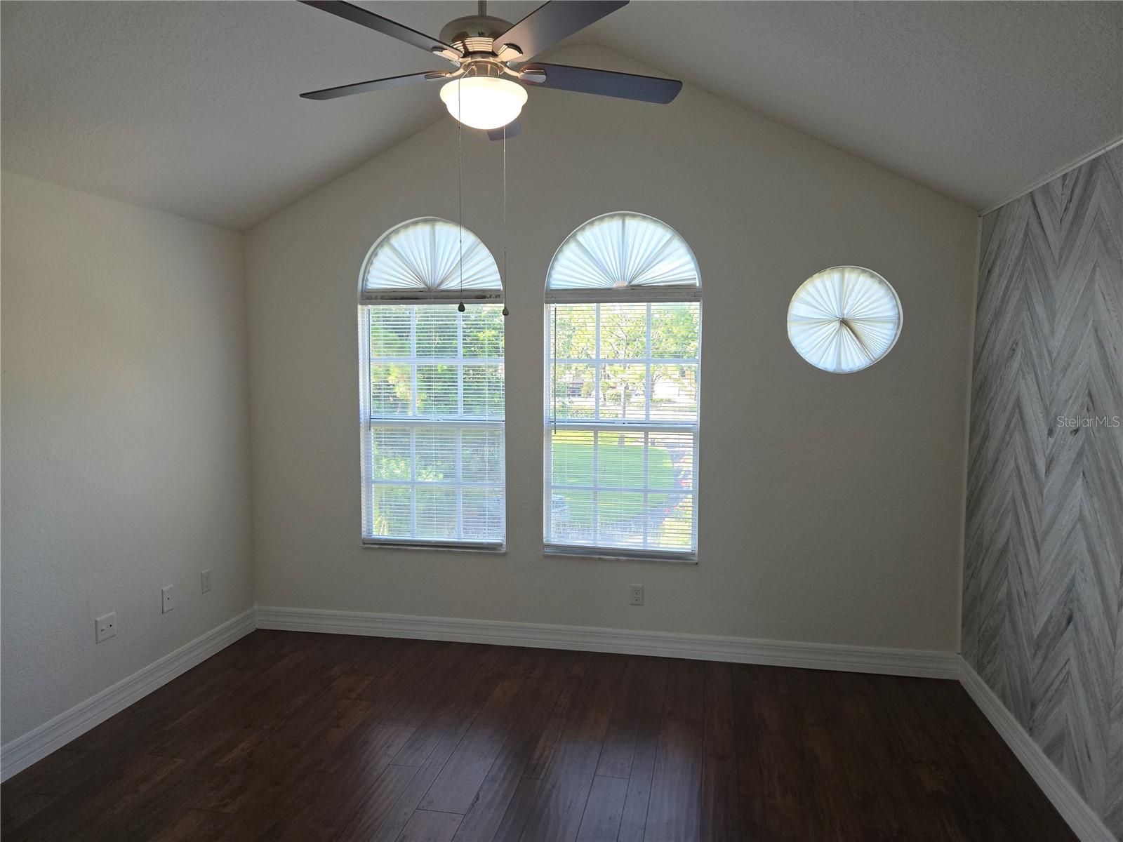 WESTCHESTER LAKE TWNHMS - Residential Lease