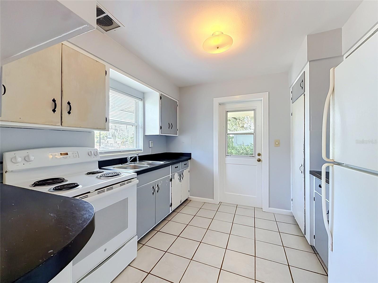 LA BELLE ADD - Residential