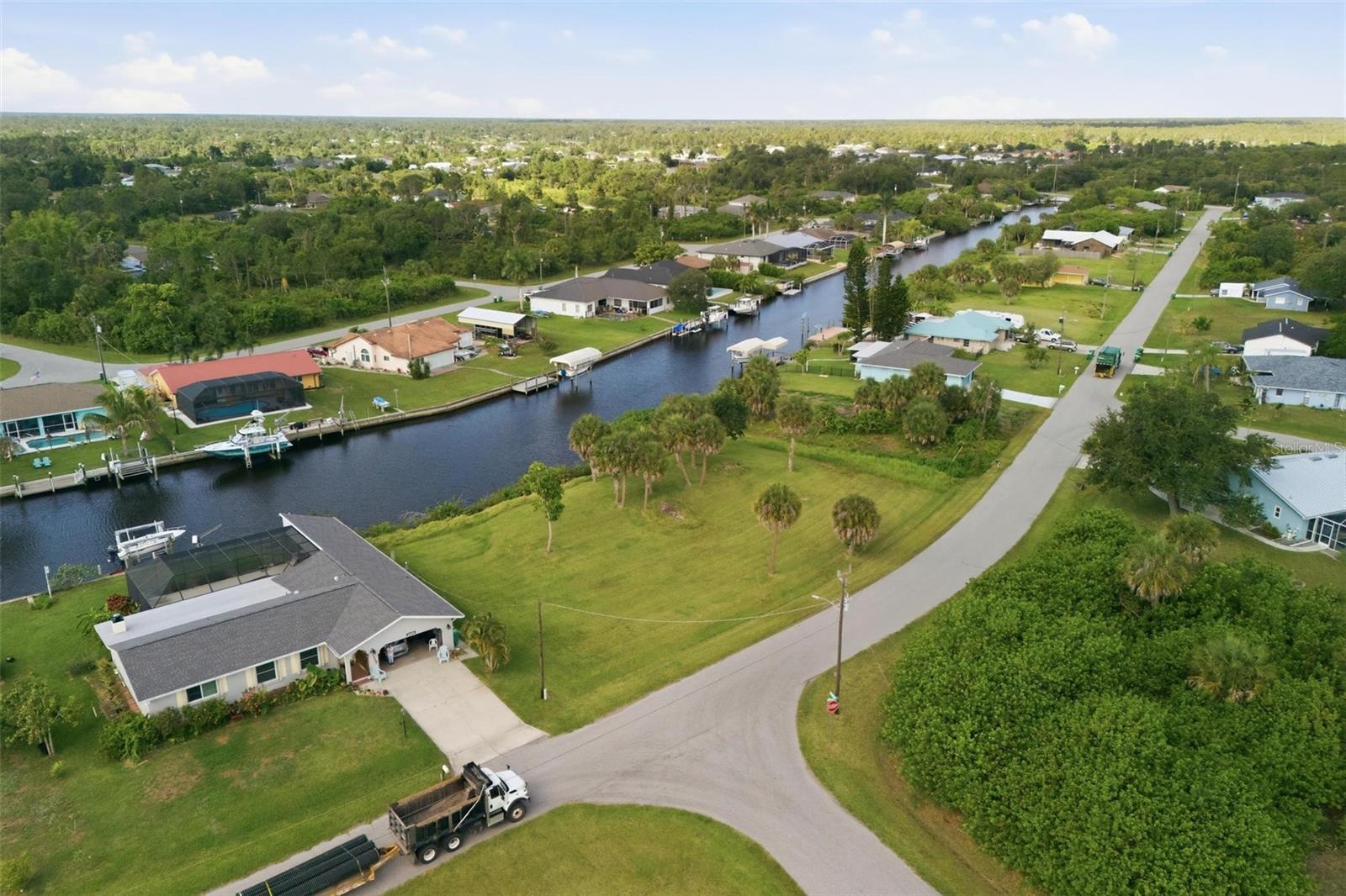 PORT CHARLOTTE SEC 060 - Land