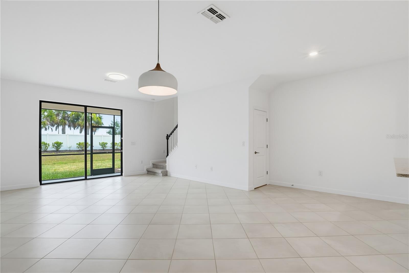 LORRAINE LAKES - Residential