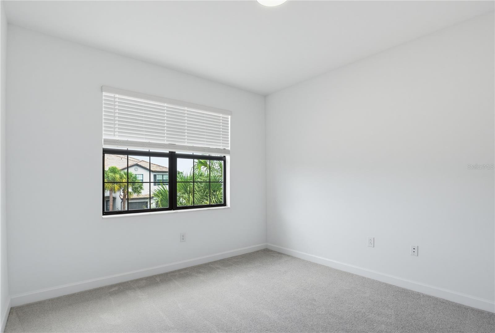 LORRAINE LAKES - Residential