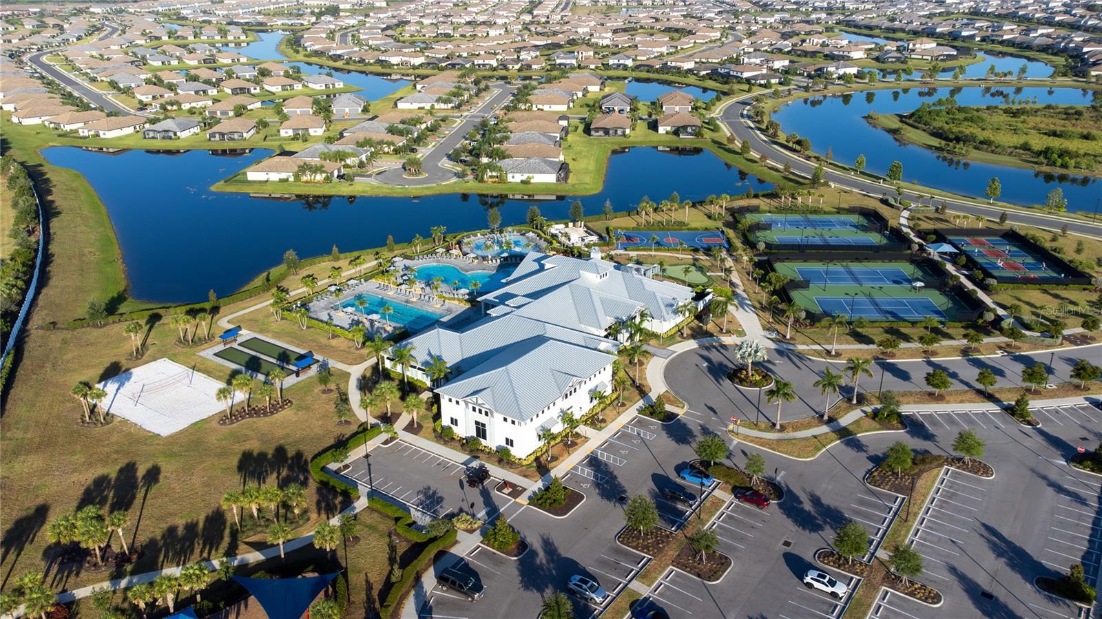 LORRAINE LAKES - Residential