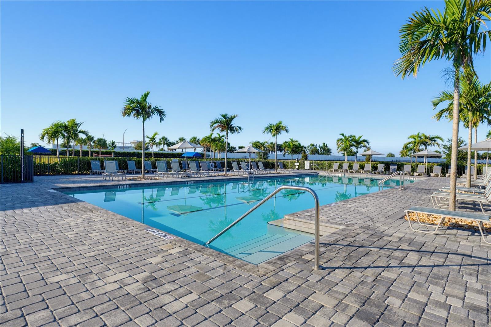 LORRAINE LAKES - Residential