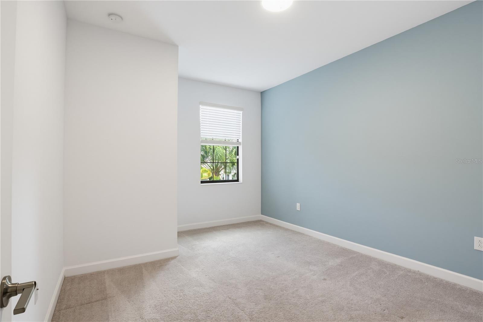 LORRAINE LAKES - Residential