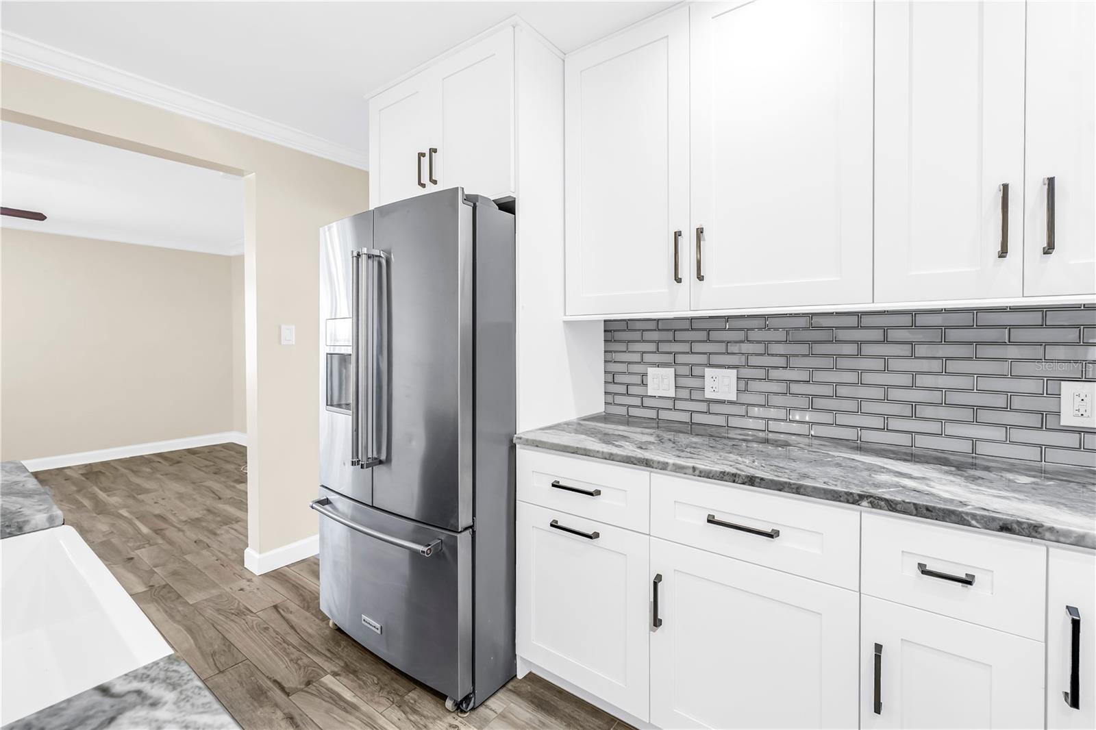 SIRMONS ESTATES - Residential