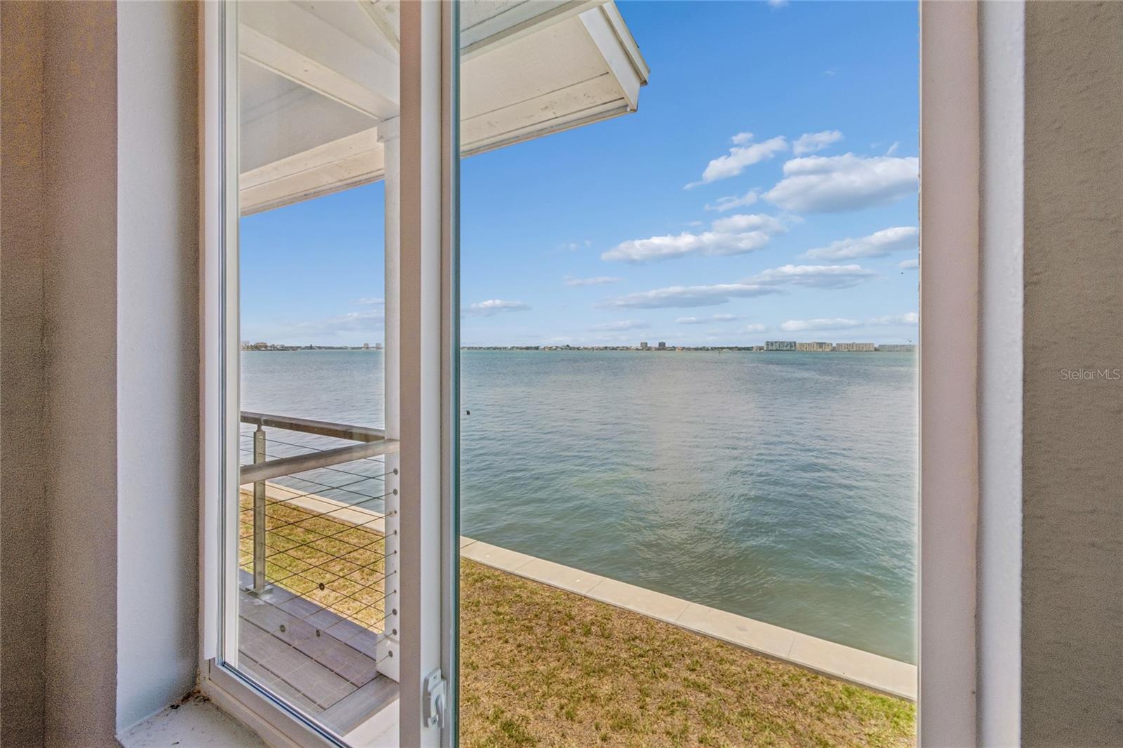 BOCA CIEGA ISLE - Residential