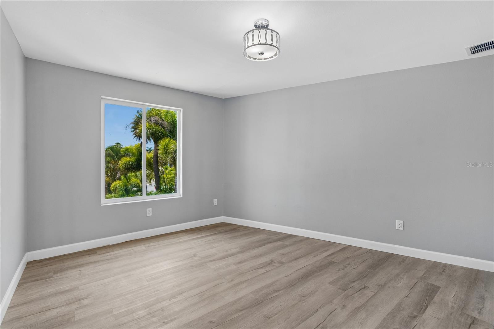 BOCA CIEGA ISLE - Residential