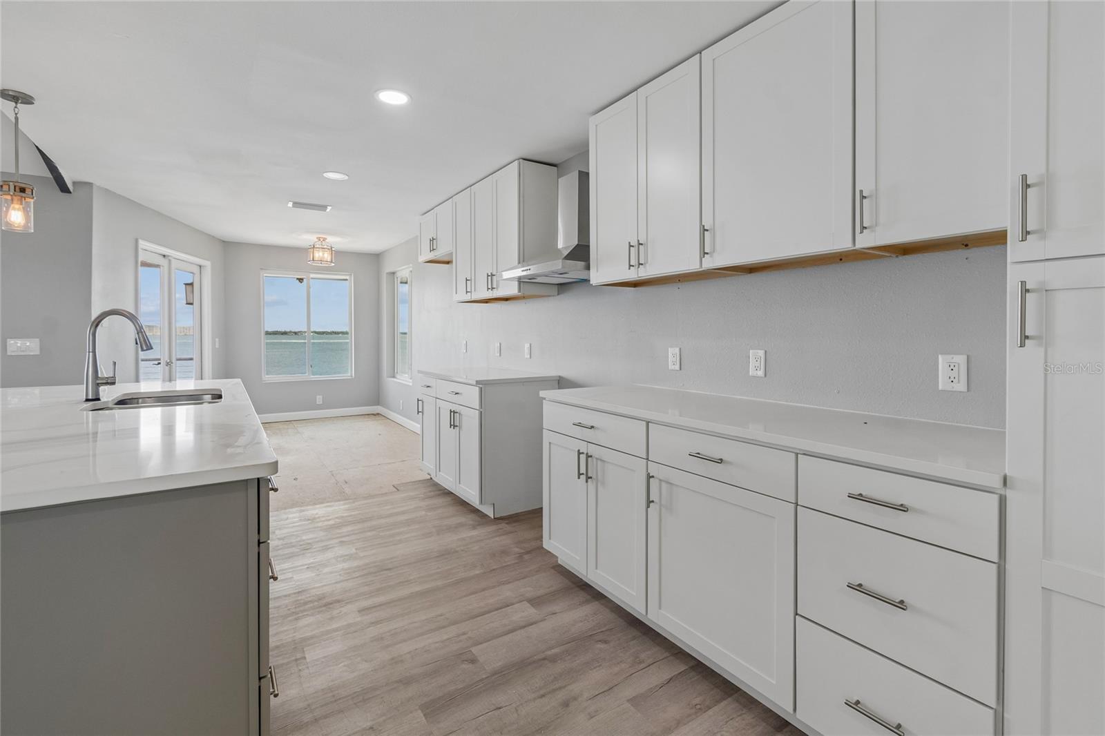 BOCA CIEGA ISLE - Residential