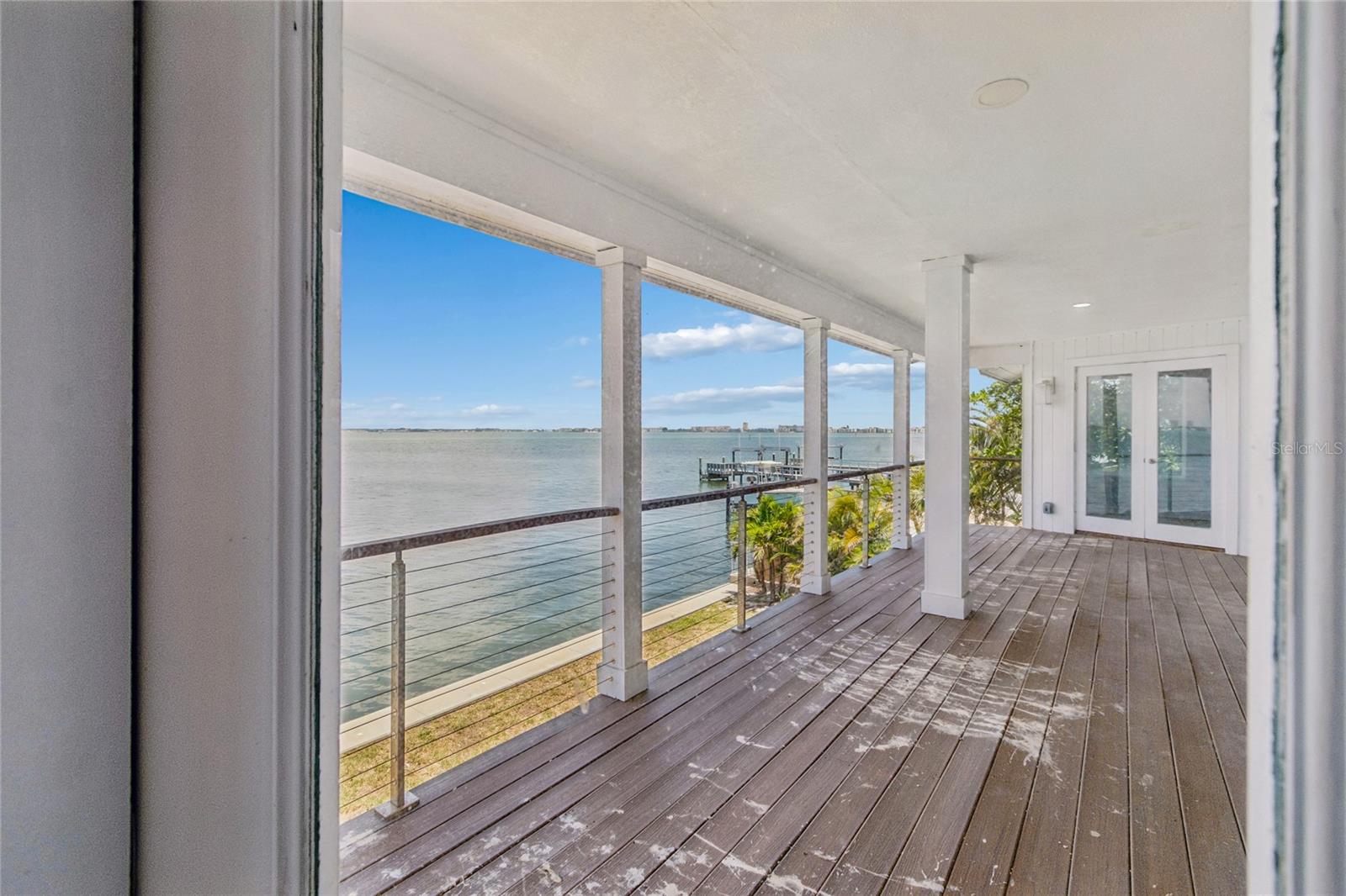 BOCA CIEGA ISLE - Residential