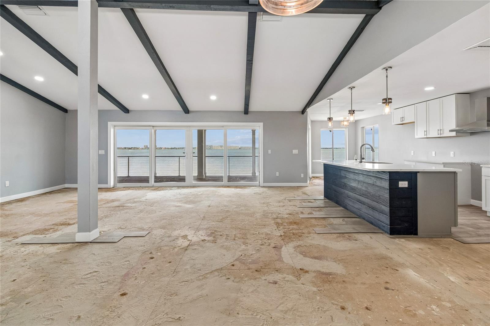 BOCA CIEGA ISLE - Residential