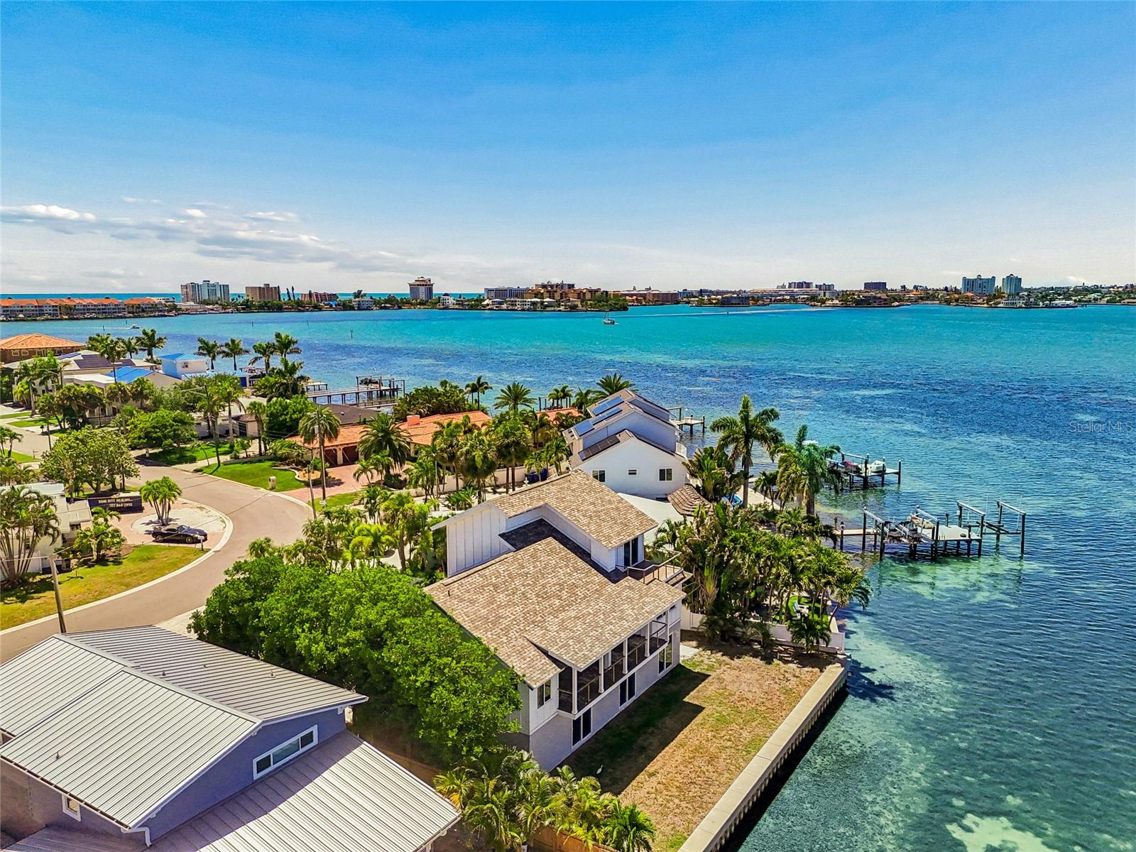 BOCA CIEGA ISLE - Residential