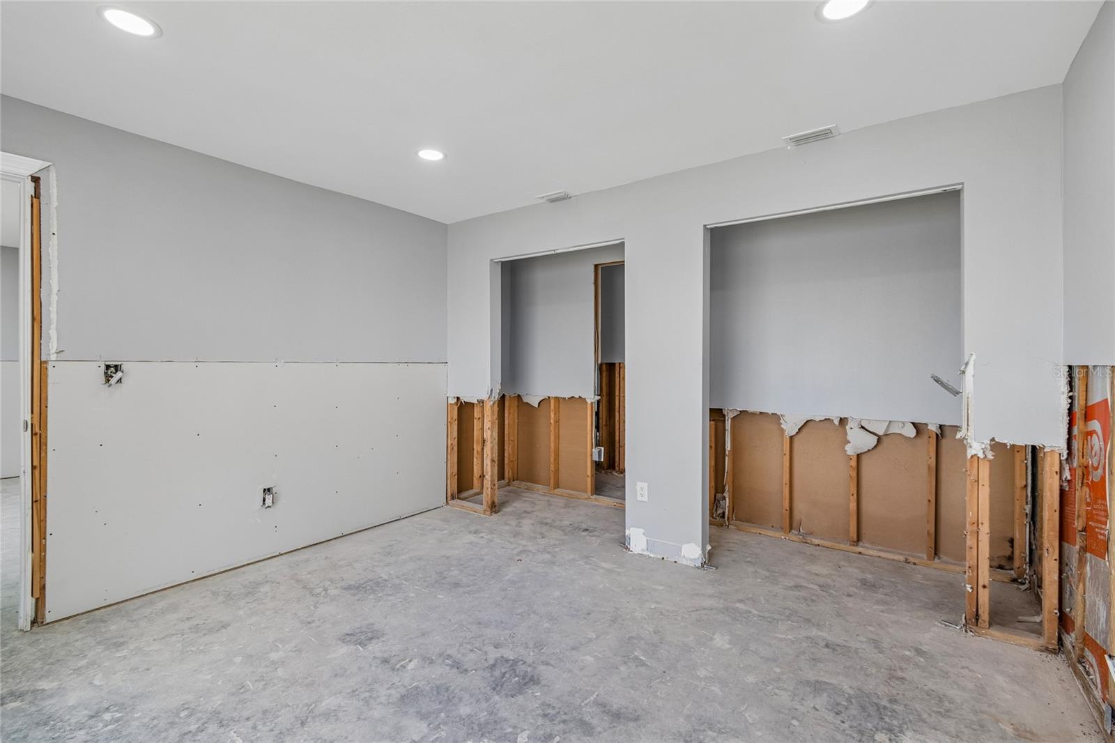 BOCA CIEGA ISLE - Residential