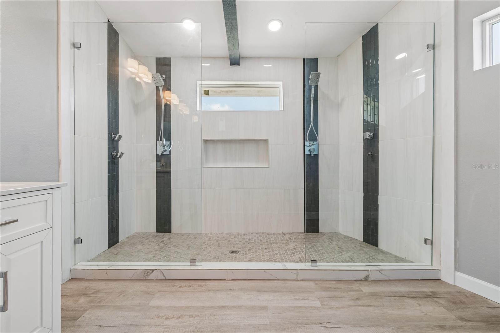 BOCA CIEGA ISLE - Residential